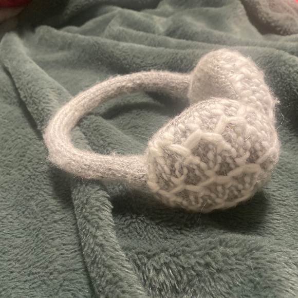 Ear muffs - Picture 2 of 2